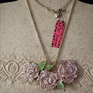NWT Retired Very Rare Betsey Johnson Gold Necklace with Pink Roses & brooch
